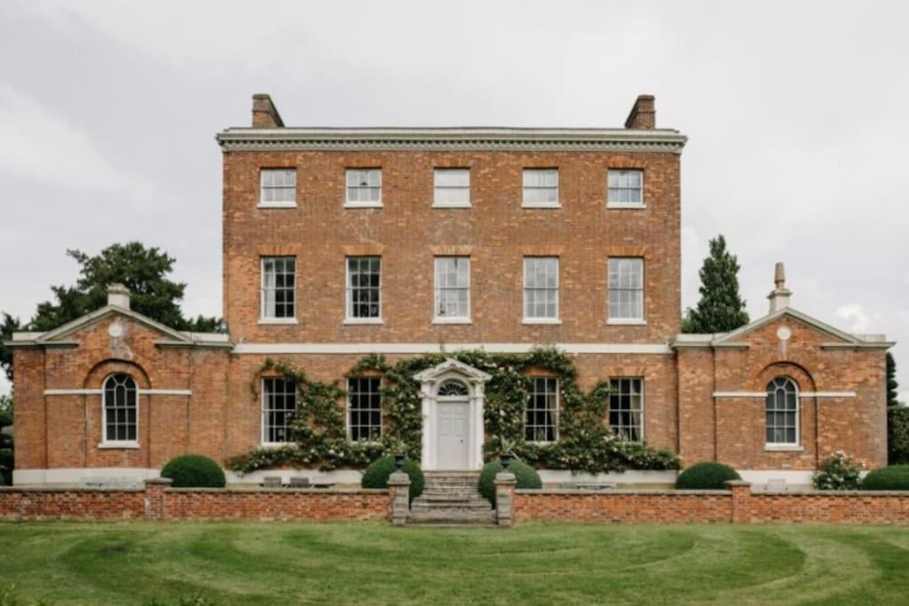 Cressy Hall - Historic Grade II Listed Manor, Gorgeous Topiary Garden Gosberton Екстер'єр фото