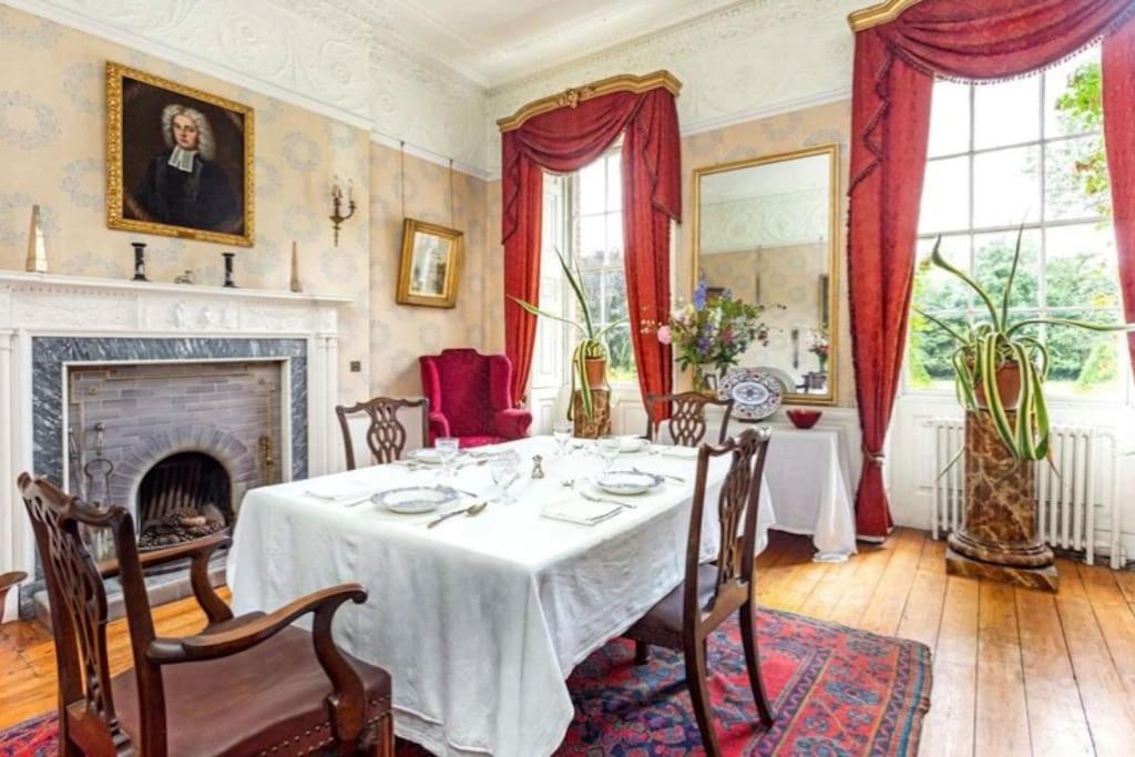Cressy Hall - Historic Grade II Listed Manor, Gorgeous Topiary Garden Gosberton Екстер'єр фото
