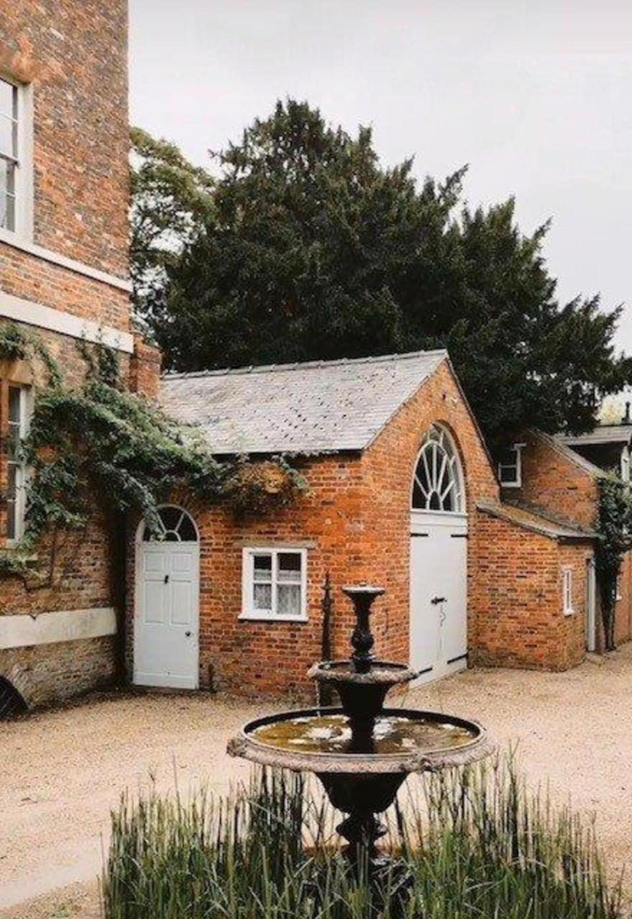 Cressy Hall - Historic Grade II Listed Manor, Gorgeous Topiary Garden Gosberton Екстер'єр фото