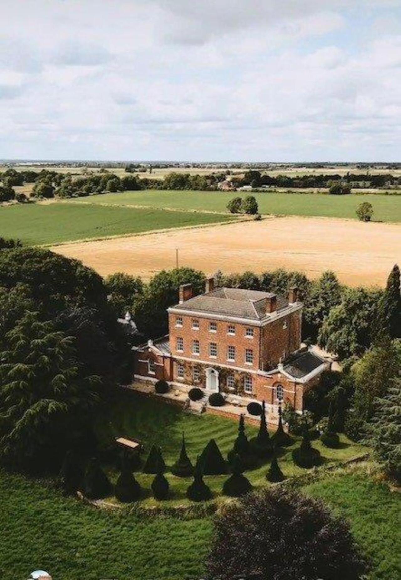 Cressy Hall - Historic Grade II Listed Manor, Gorgeous Topiary Garden Gosberton Екстер'єр фото
